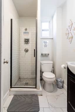 Charming 2BR-1BA-6 Beds | NYC | EWR Airport 15 min - Image 4