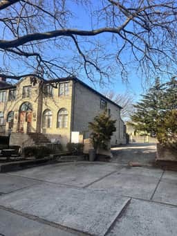 Mega Mansion! 6BR-3.5BA | NYC | EWR | Free Parking - Image 5