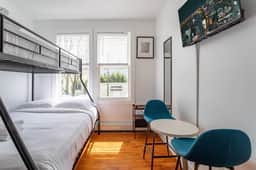 Ultra Modern 4BR-2BA-9Beds | EWR | NYC | Parking - Image 4