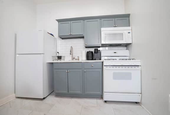 Charming 2BR-1BA-6 Beds | NYC | EWR Airport 15 min - Image 3