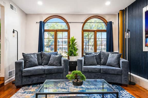 Mega Mansion! 6BR-3.5BA | NYC | EWR | Free Parking - Image 2