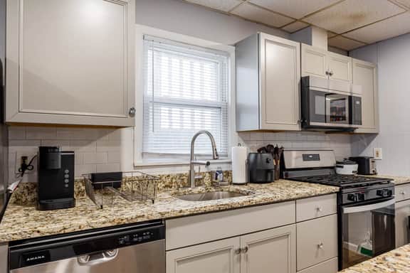 Updated 3BR-2BA-9 Beds | NYC | EWR | Free Parking - Image 4