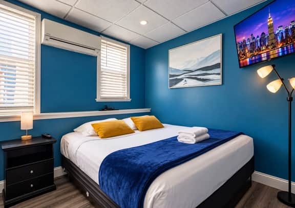 Luxurious 4BR-2BA-9Beds | NYC | EWR | Free Parking - Image 2